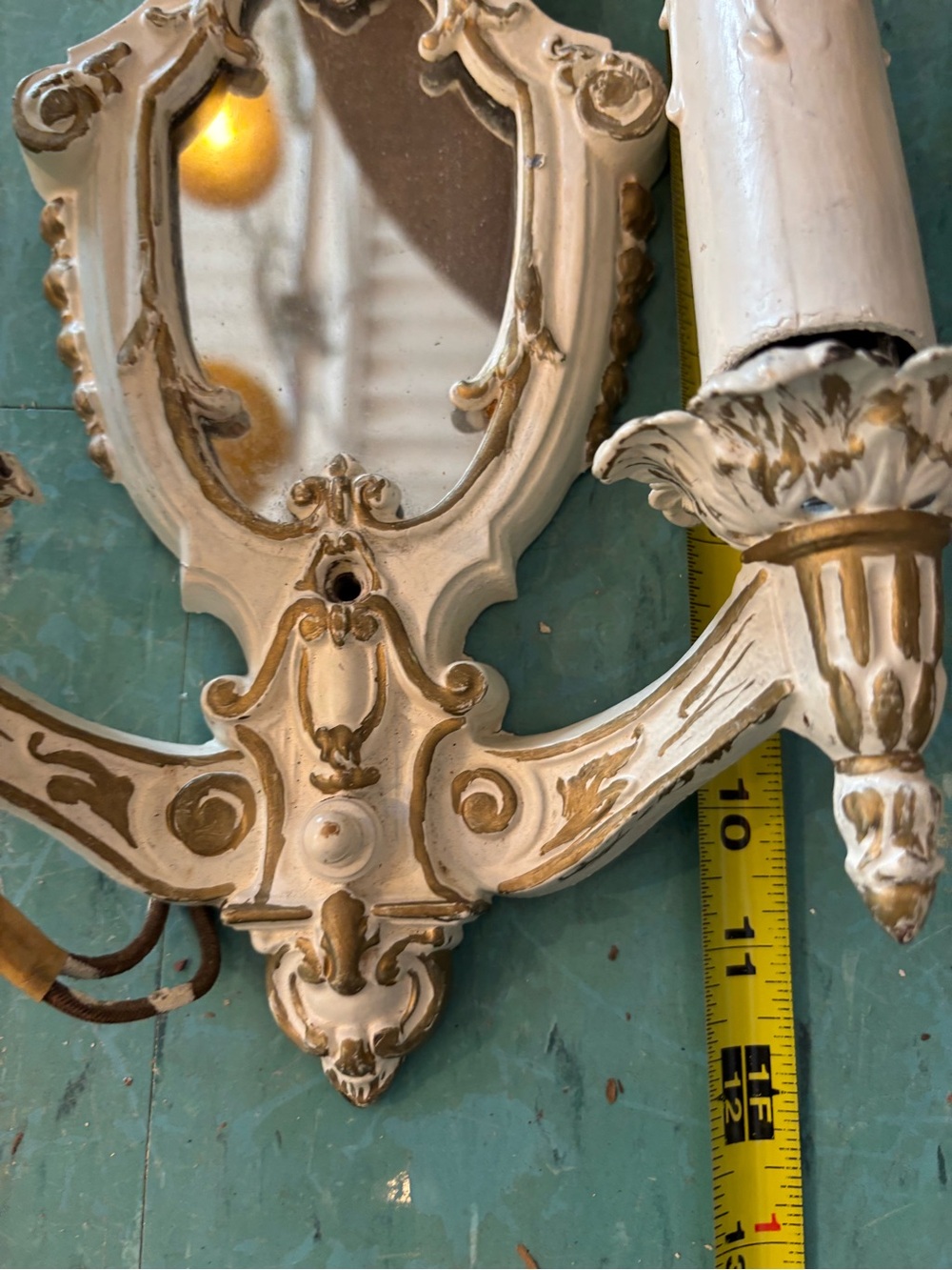 Four antique Victorian French wall sconces light fixtures, two candles mirrored - Picture 8 of 9